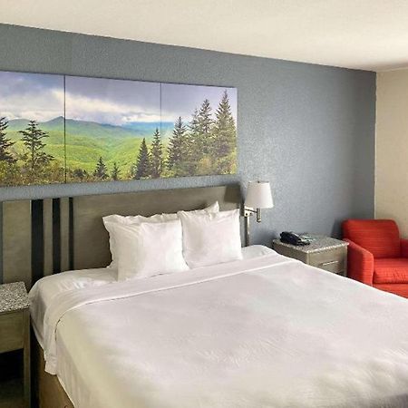 Clarion Pointe - Greensboro Coliseum Area Εξωτερικό φωτογραφία