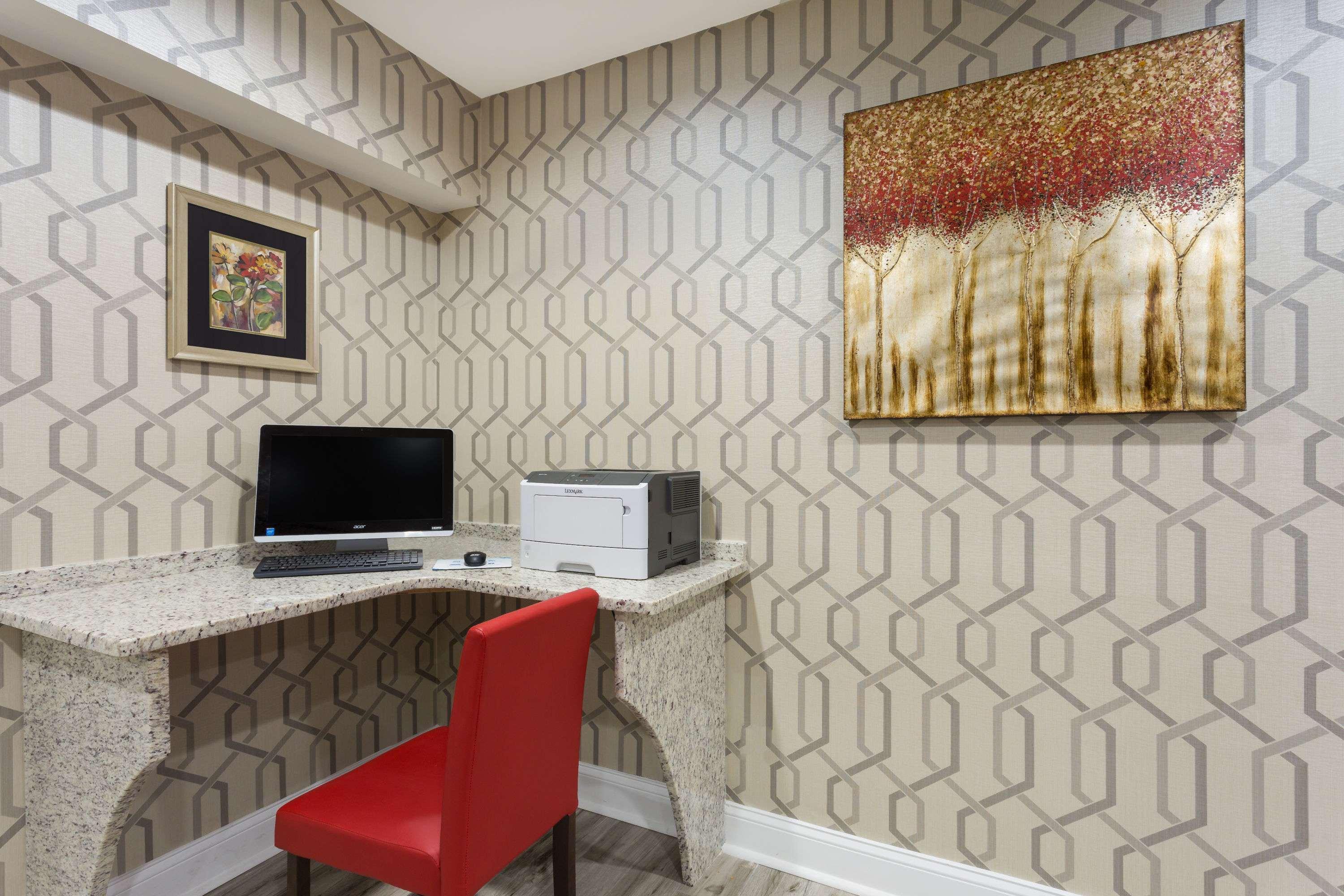 Clarion Pointe - Greensboro Coliseum Area Εξωτερικό φωτογραφία