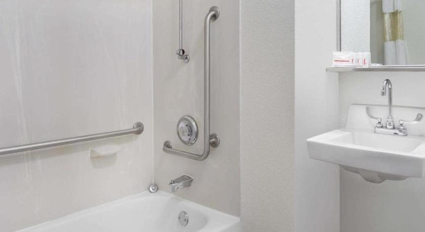 Clarion Pointe - Greensboro Coliseum Area Εξωτερικό φωτογραφία