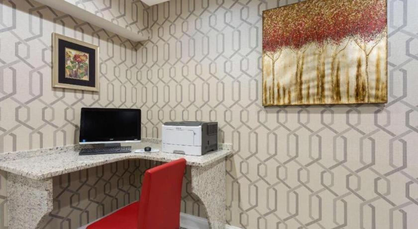 Clarion Pointe - Greensboro Coliseum Area Εξωτερικό φωτογραφία