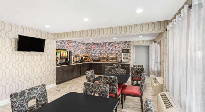 Clarion Pointe - Greensboro Coliseum Area Εξωτερικό φωτογραφία