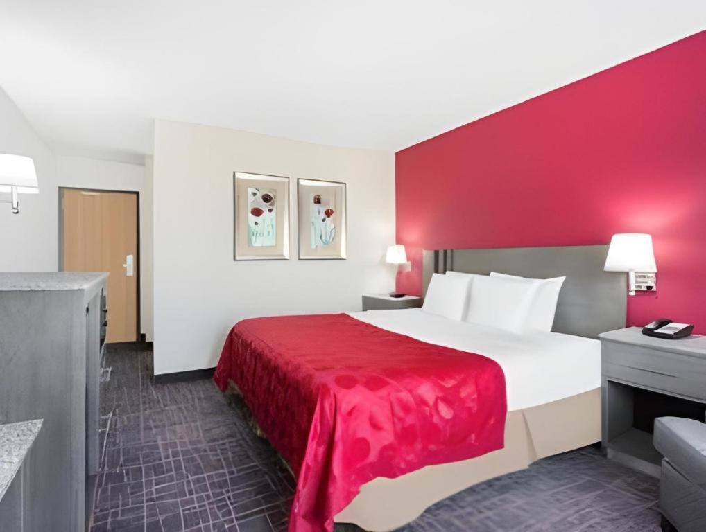 Clarion Pointe - Greensboro Coliseum Area Εξωτερικό φωτογραφία